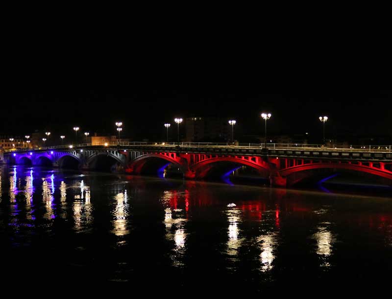 oświetlenie mostu
